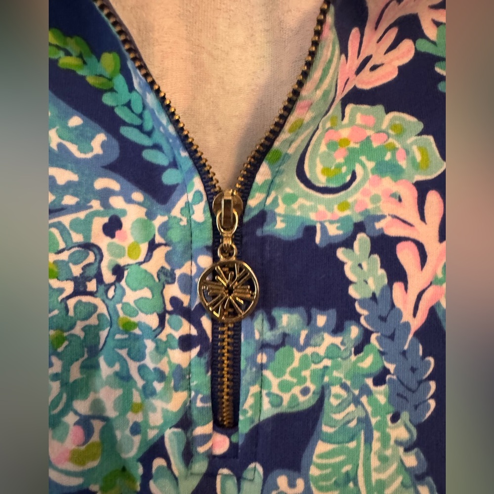 LILLY PULITZER “UPF 50+Skipper Popover”Blue Sea Turtle Print pullover sweatshirt - Picture 5 of 11